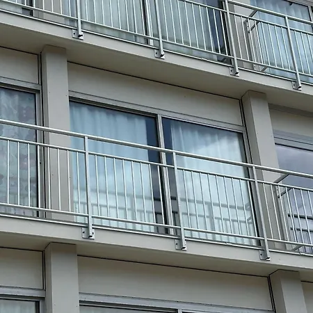 Stylish Renovated With Sea View Apartman Middelkerke